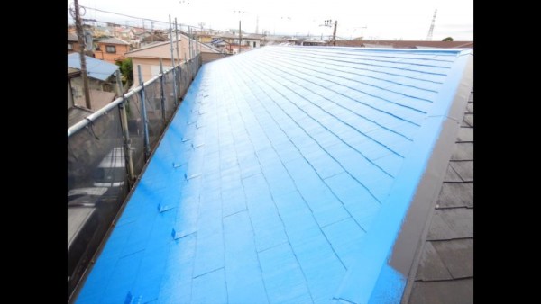 コロニアル屋根とは？メリット・デメリットや屋根塗装をする時期の目安を解説サムネイル